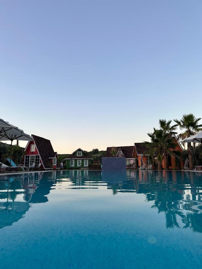 Seyyah Cafe Bungalows Aliaga Dış mekan fotoğraf